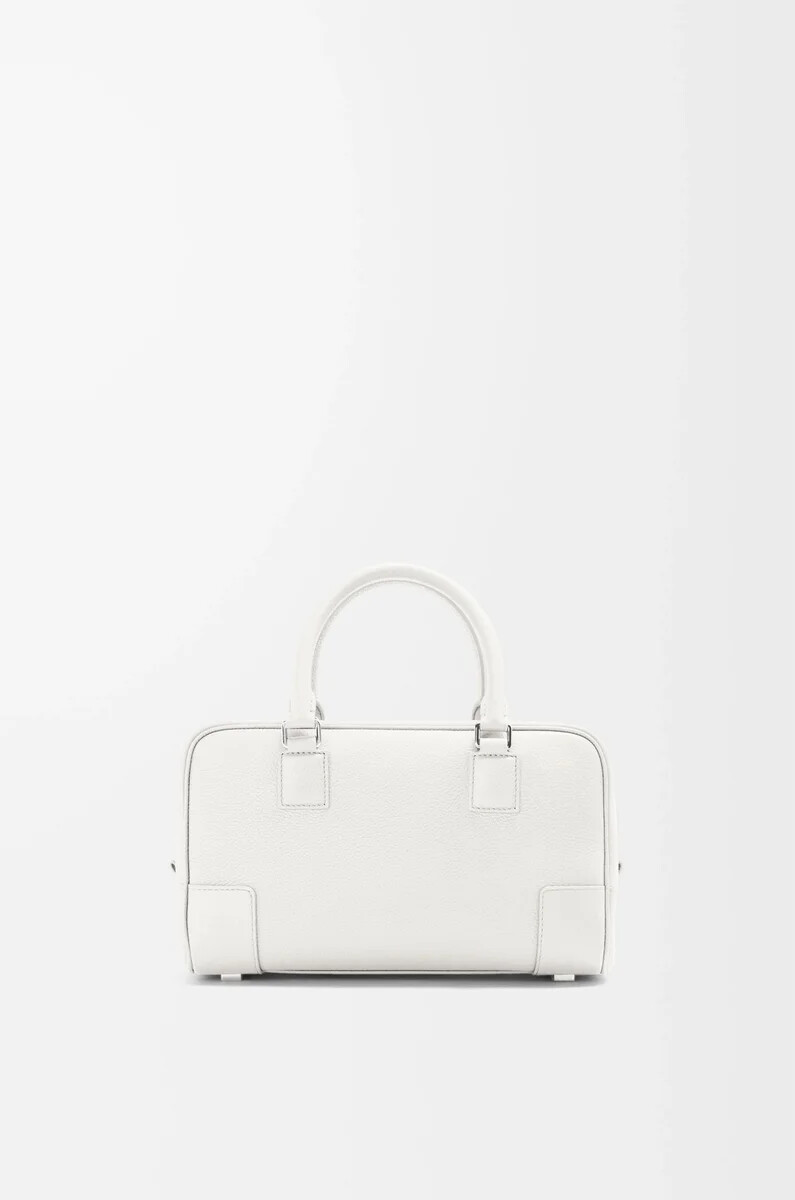 amazona 23 tasche aus weichem genarbtem kalbsleder farbe soft white