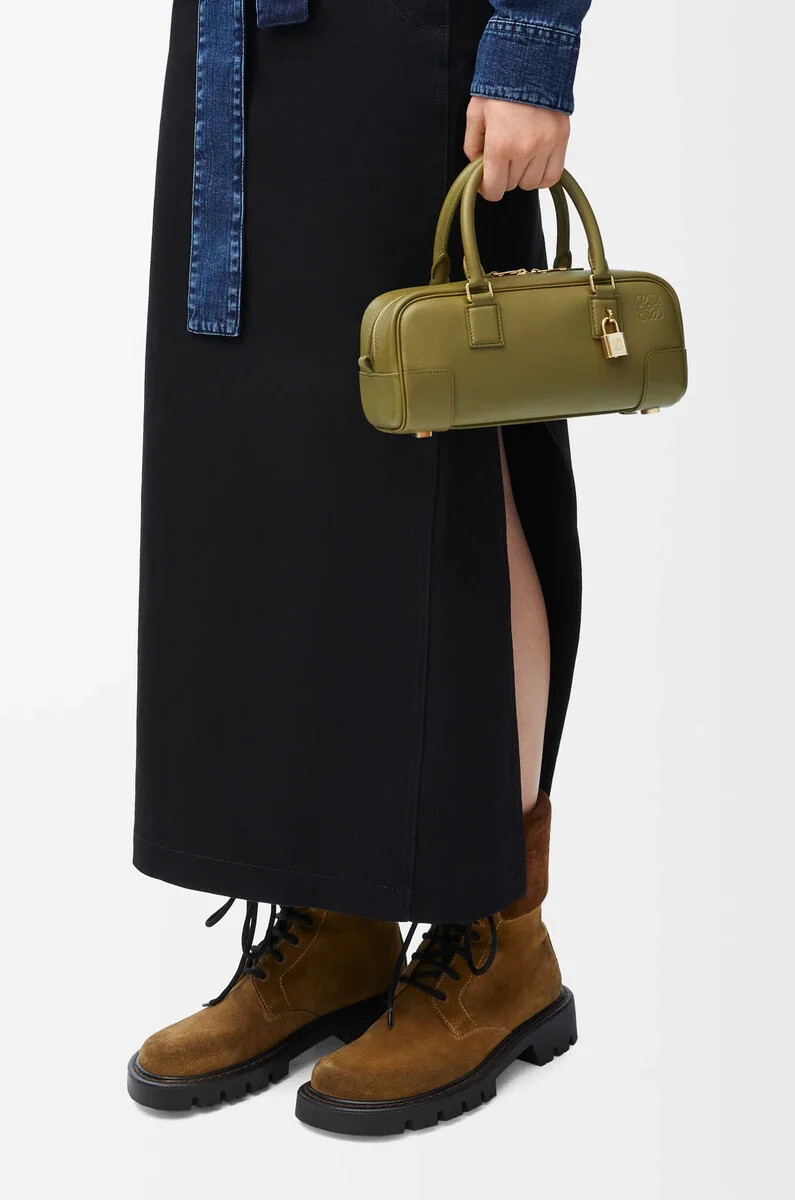 amazona 23 cropped bag aus nappa-kalbsleder farbe olive