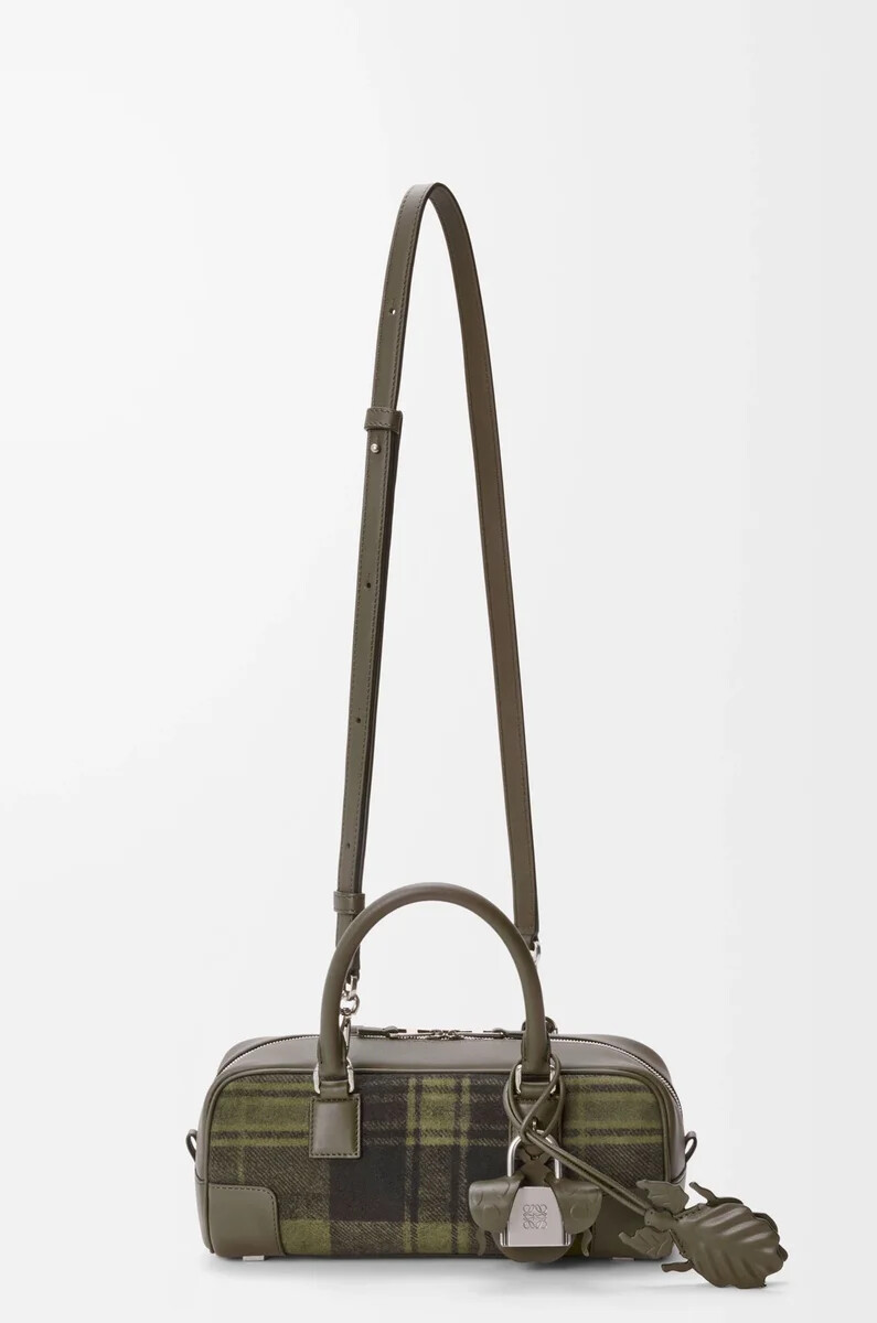 amazona 23 cropped bag aus tartan-wildleder und nappa-kalbsleder khakigrün