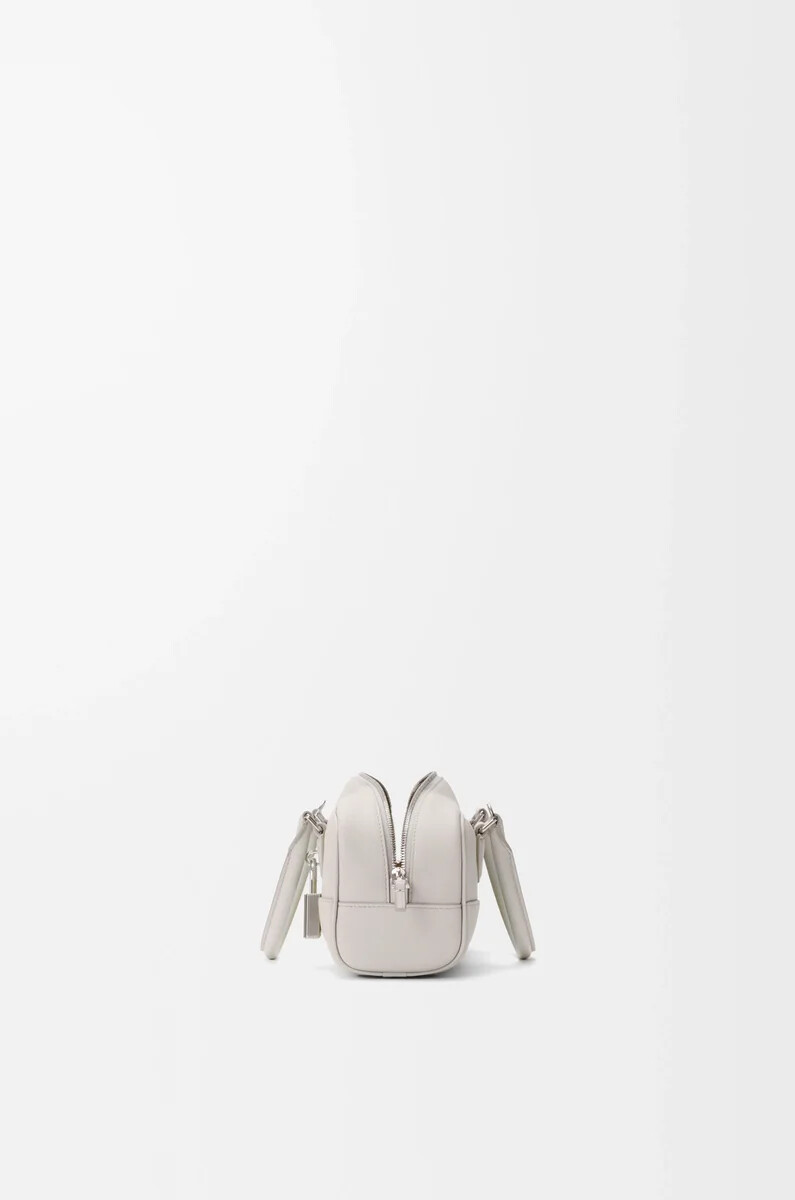 amazona 23 cropped bag aus nappa-kalbsleder hellgrauhellzitronengelb