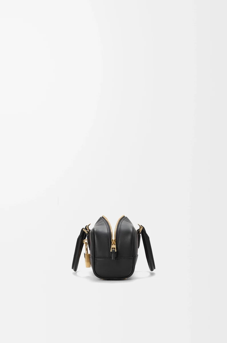 amazona 23 cropped bag aus nappa-kalbsleder schwarzburgunderrot