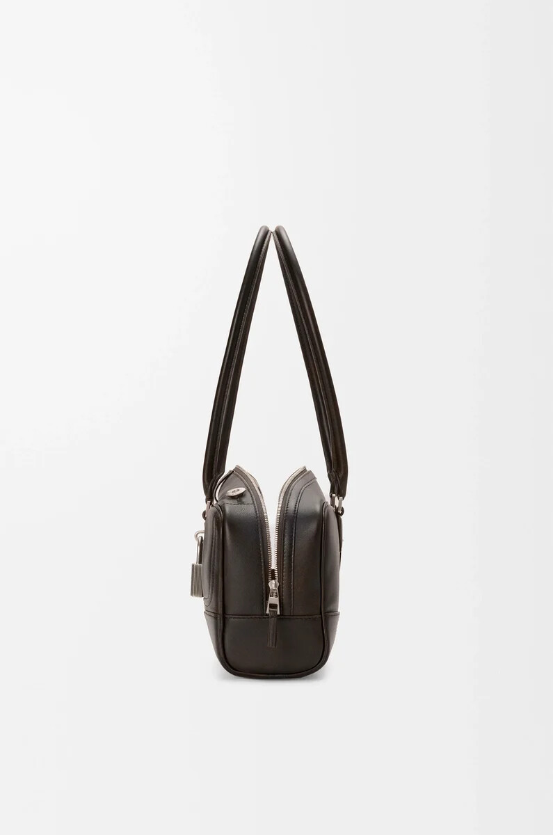 panta amazona 31 cropped bag aus glänzendem kalbsleder in vintage braun