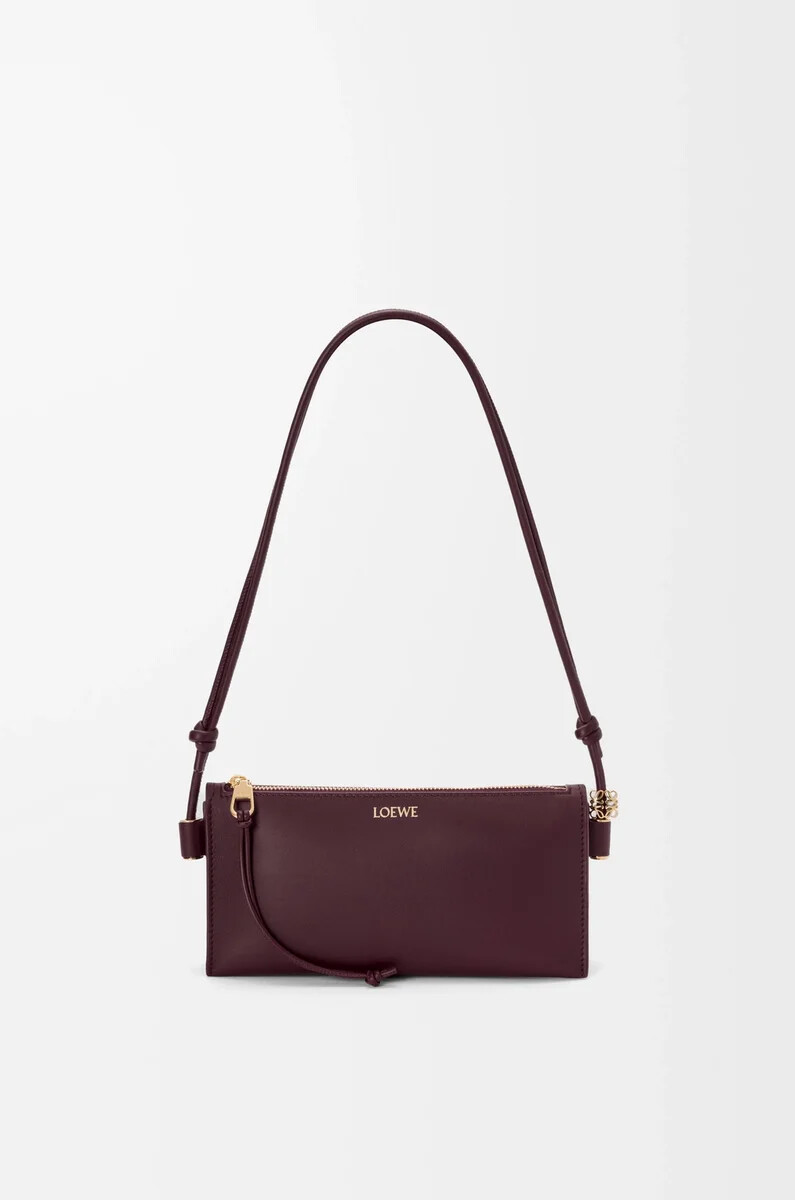 joya-pouch aus nappa-kalbsleder dunkelburgunderrot