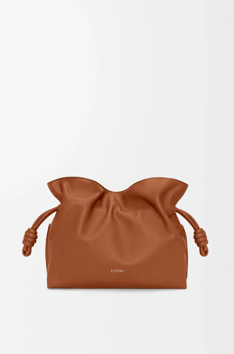 mittelgroße flamenco-clutch aus nappa-kalbsleder modell squirrel