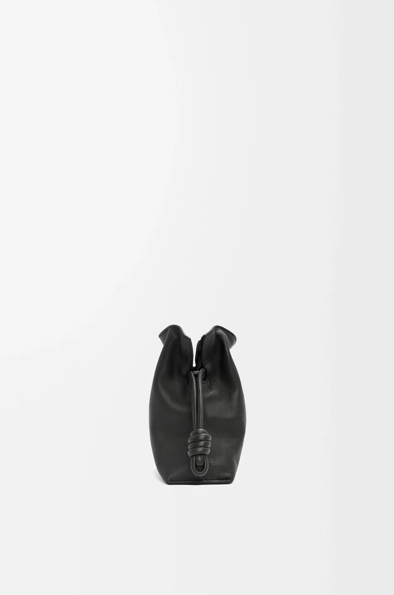 mini flamenco clutch aus schwarzem nappa-kalbsleder