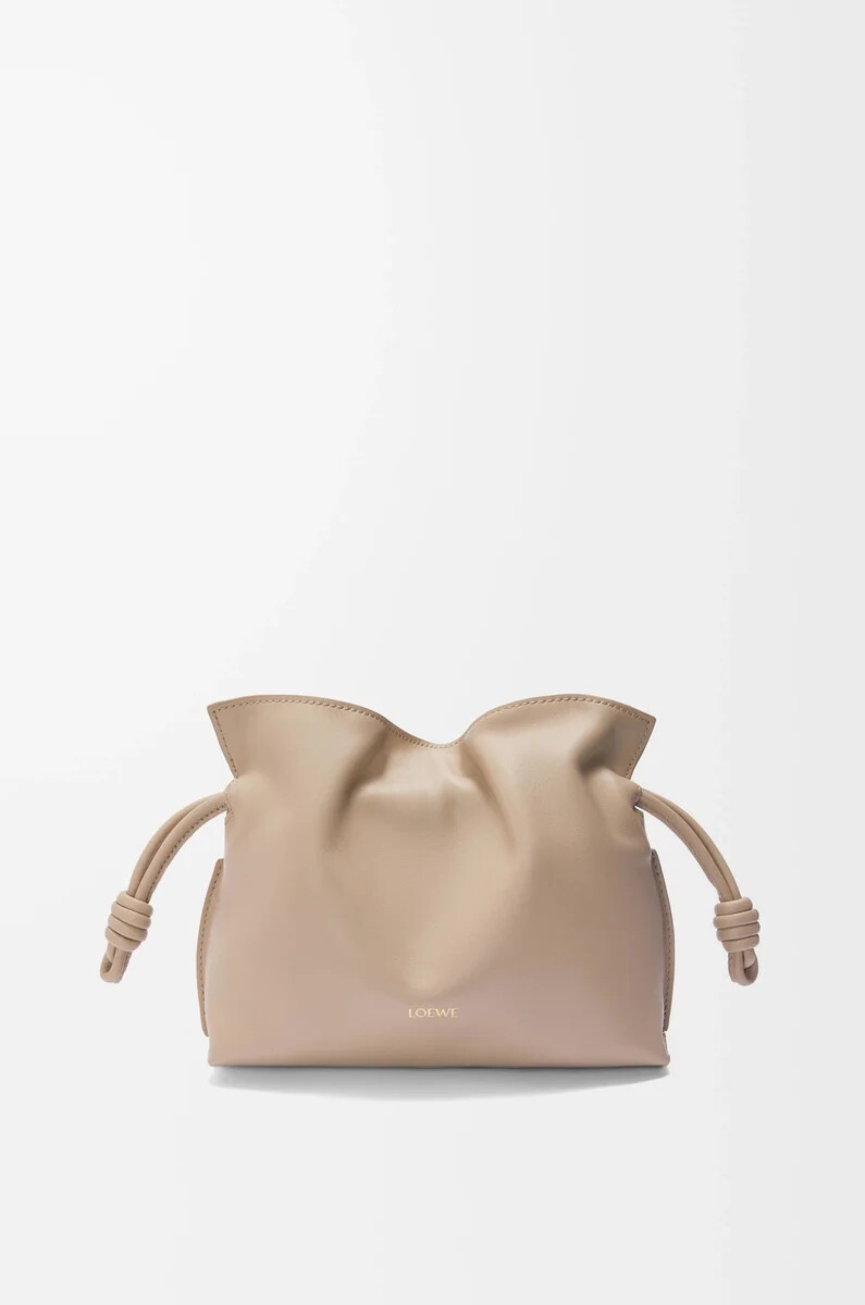 mini flamenco clutch aus nappa-kalbsleder sand