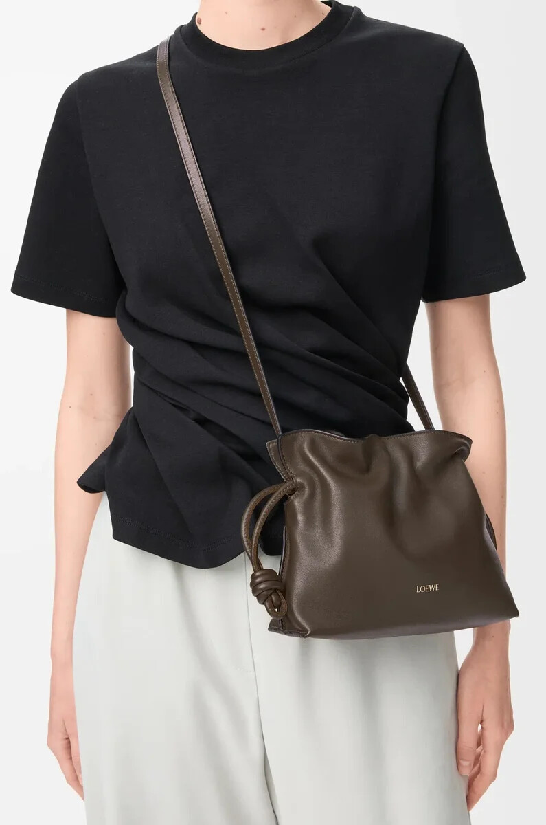 mini flamenco clutch aus nappa-kalbsleder schokoladenbraun