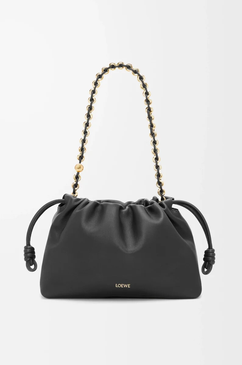 mittelgroße flamenco-handtasche aus weichem nappa-lammleder schwarz