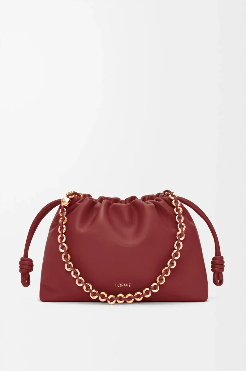 mittelgroße flamenco-handtasche aus weichem nappa-lammleder in gebranntem rot