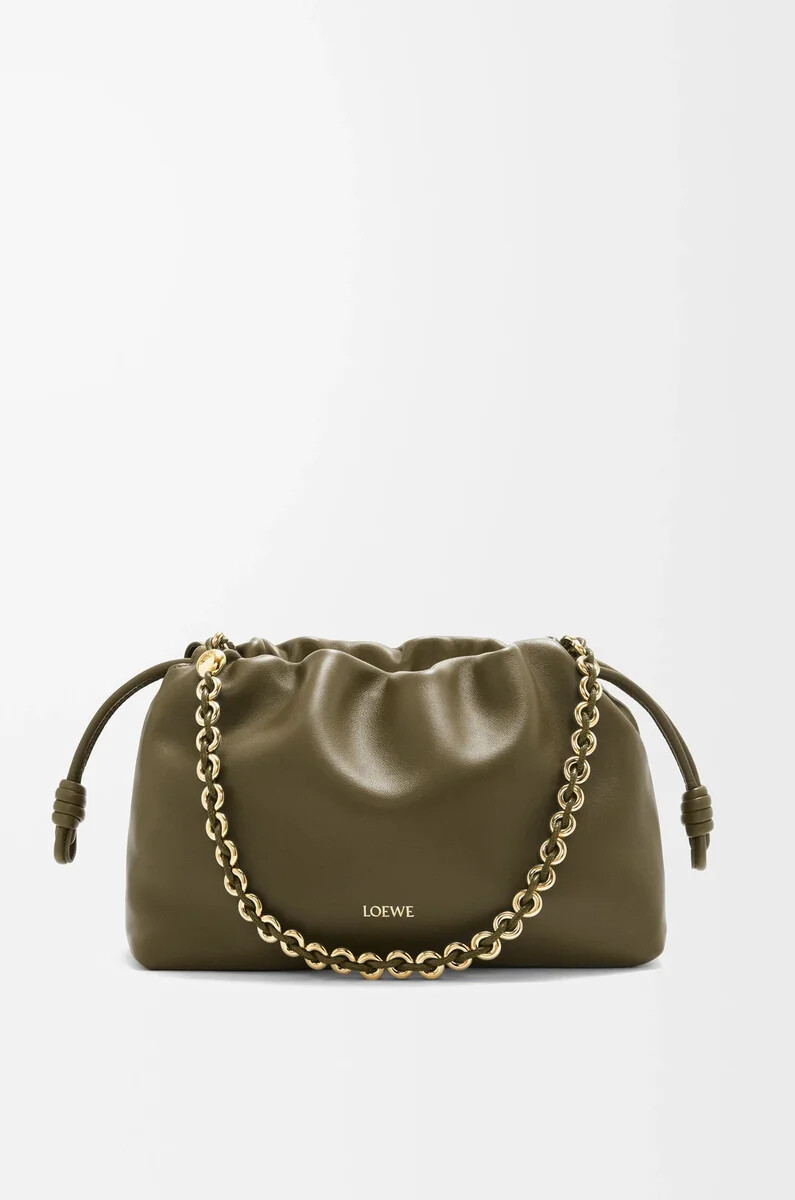 mittelgroße flamenco-handtasche aus weichem nappa-lammleder in dunkelkhaki