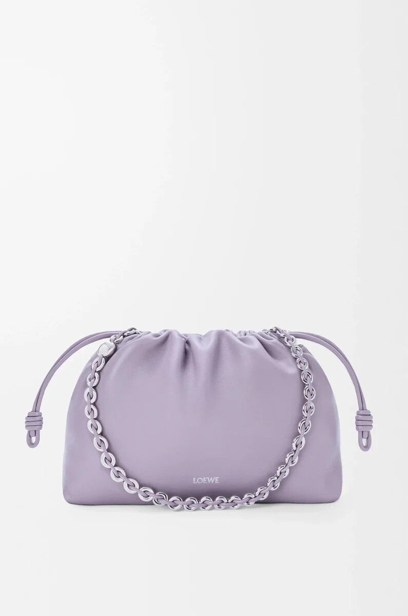 mittelgroße flamenco-handtasche aus weichem nappa-lammleder in der farbe dirty mauve