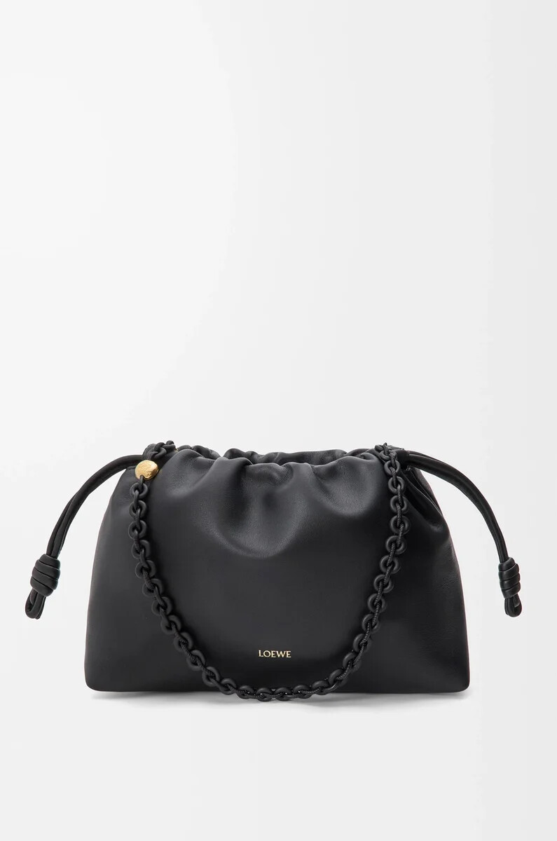 mittelgroße flamenco-handtasche aus weichem nappa-lammleder schwarz