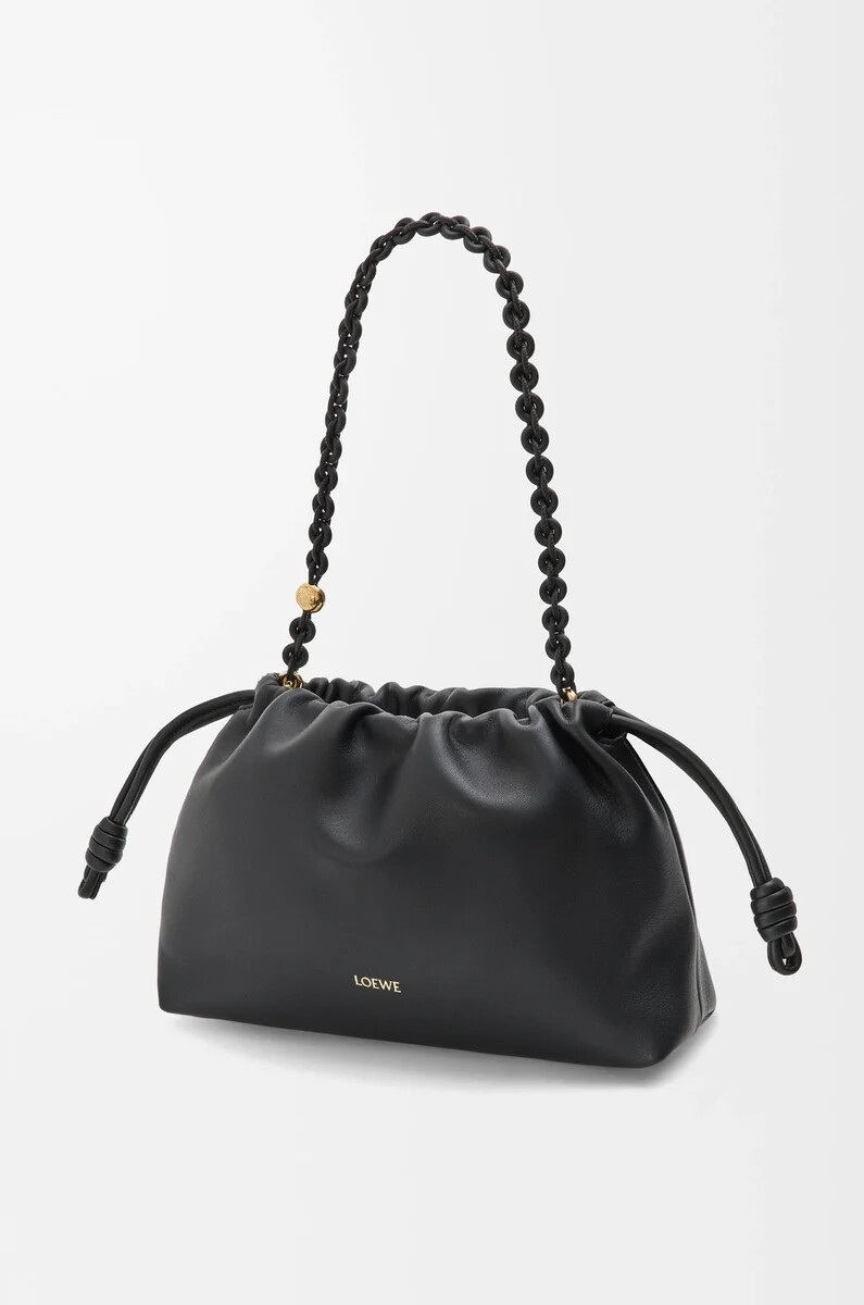 mittelgroße flamenco-handtasche aus weichem nappa-lammleder schwarz