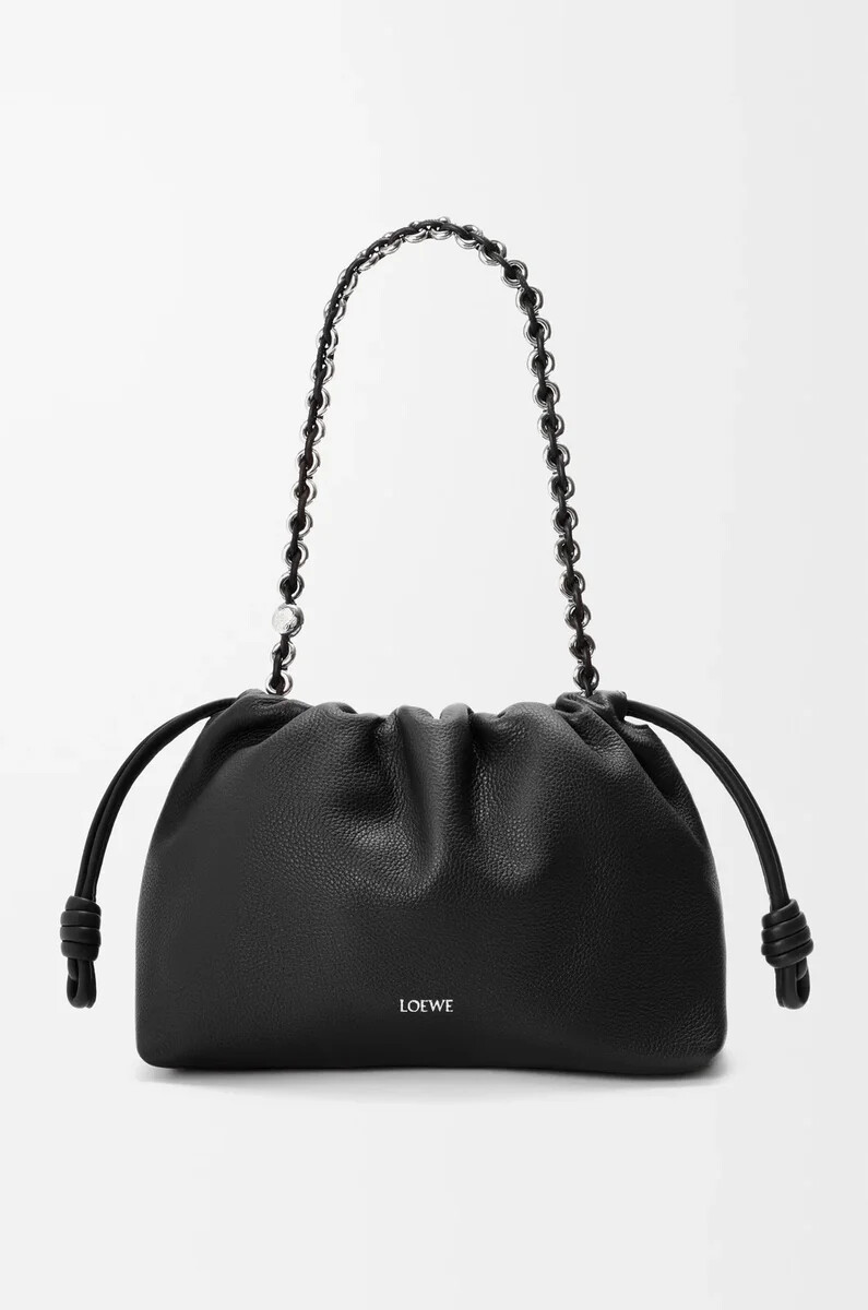 mittelgroße flamenco-handtasche aus fein genarbtem kalbsleder schwarz