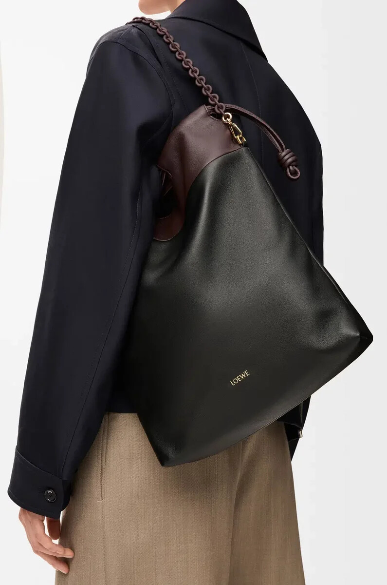 flamenco-handtasche aus weichem nappa-lammleder schwarzdunkelbraun