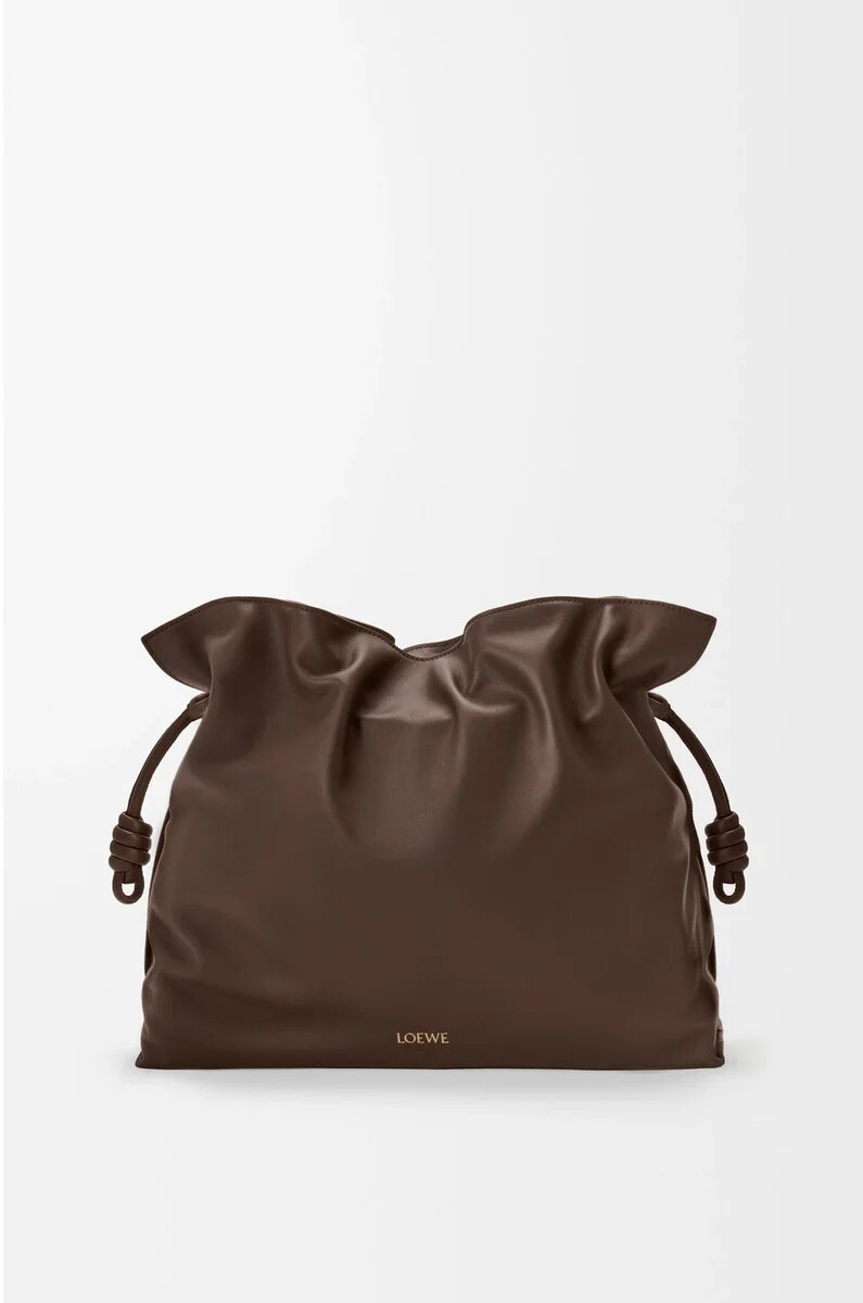 große flamenco-clutch aus nappa-kalbsleder schokoladenbraun