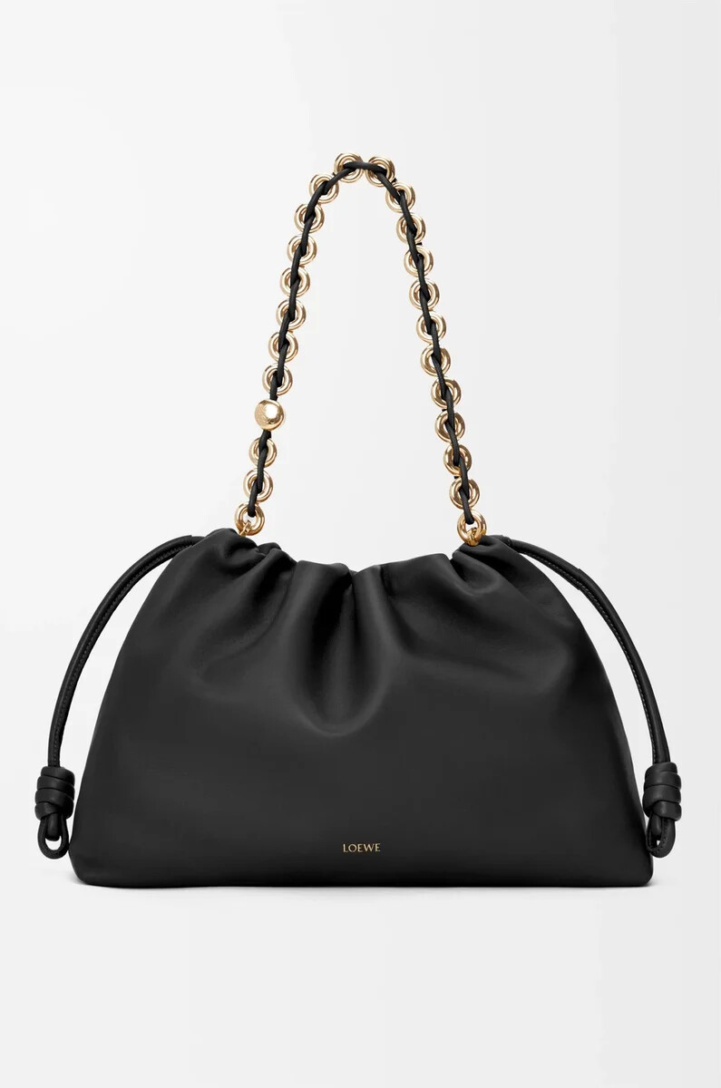große flamenco-handtasche aus weichem schwarzem nappa-lammleder