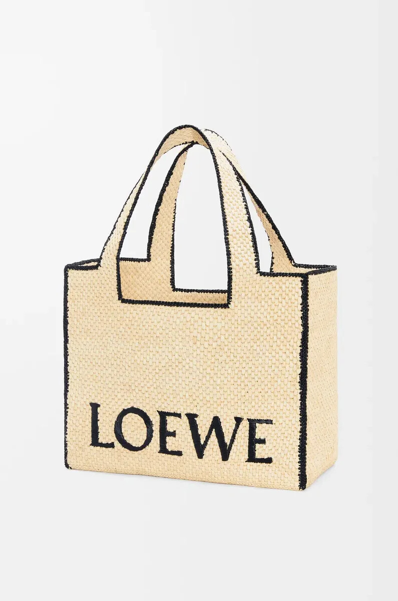 große loewe font tragetasche aus bast natur