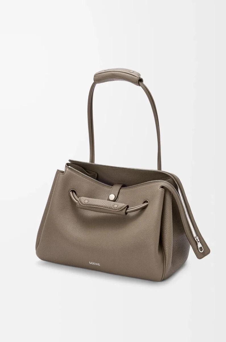 große madrid-tasche aus geschmeidigem genarbtem kalbsleder in taupe