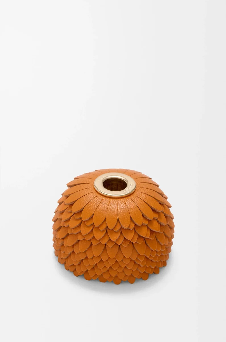 blumenwürfel aus klassischem kalbsleder in orange