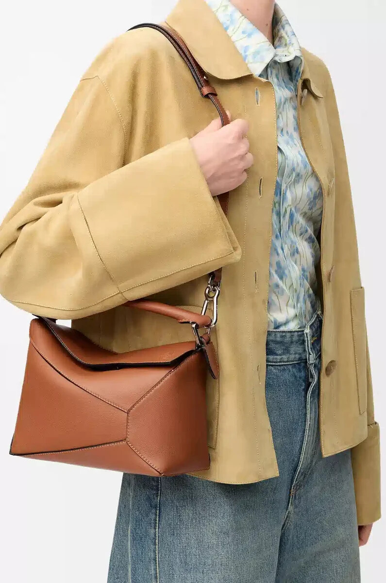kleine puzzle edge tasche aus klassischem kalbsleder in hellbraun