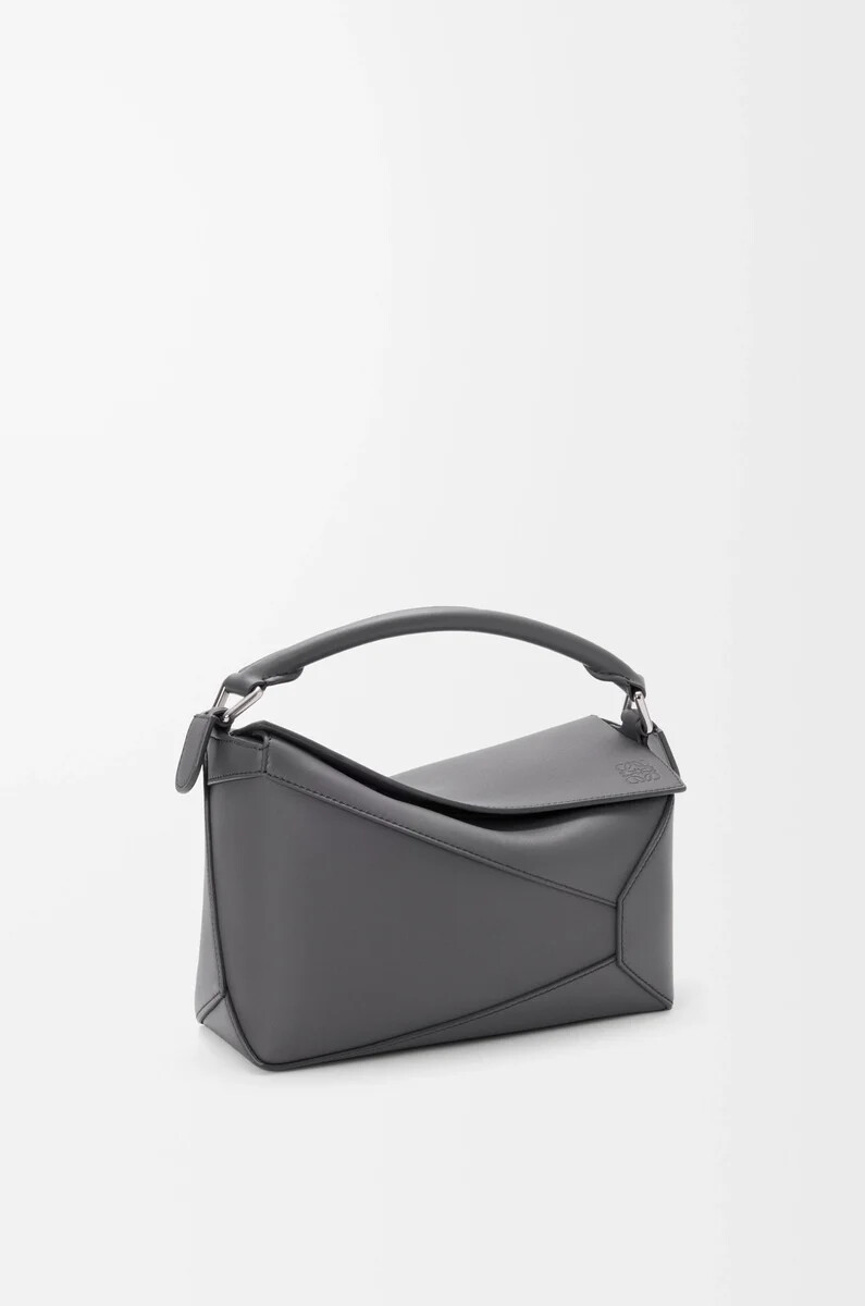 kleine puzzle edge tasche aus klassischem kalbsleder in schiefergrau
