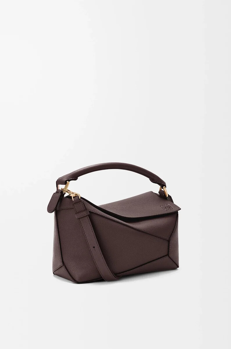 kleine puzzle edge tasche aus weichem genarbtem kalbsleder in dunkelkastanie