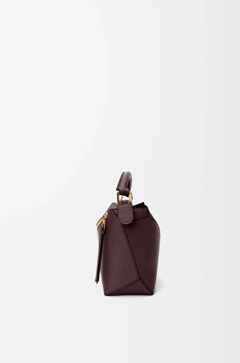 kleine puzzle edge tasche aus weichem genarbtem kalbsleder in dunkelkastanie