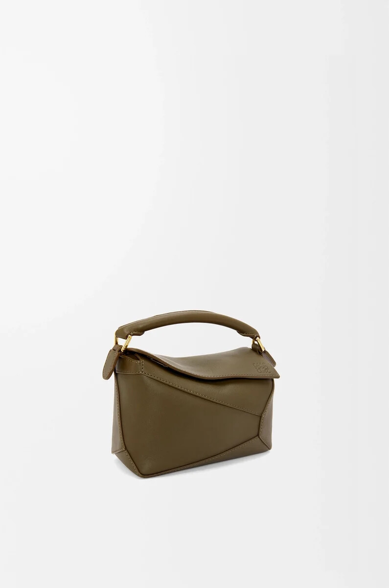 mini puzzle edge tasche aus klassischem kalbsleder in dunkelkhaki
