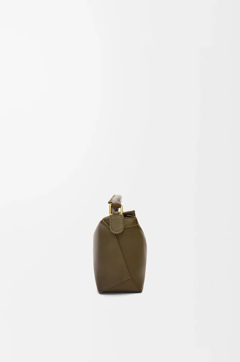 mini puzzle edge tasche aus klassischem kalbsleder in dunkelkhaki