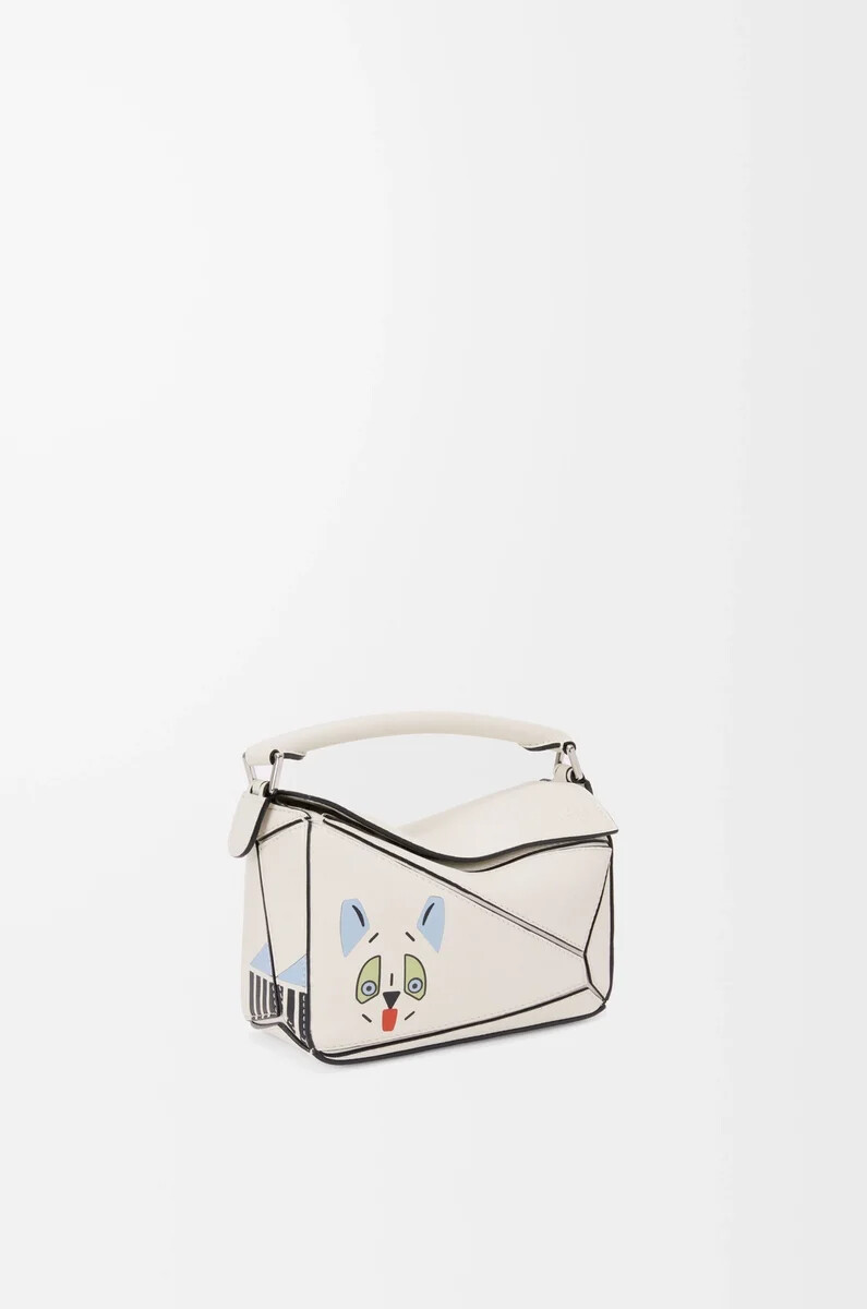 futurist cat mini-puzzle-tasche aus klassischem kalbsleder in soft white