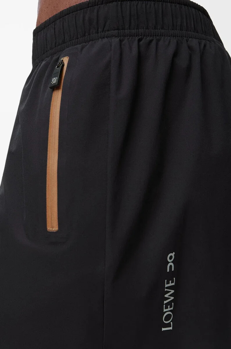 performance-shorts aus technischem obermaterial schwarz