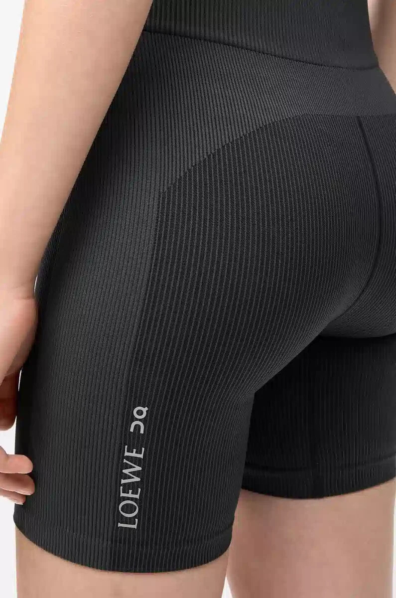 nahtlose shorts aus technischem jersey schwarz