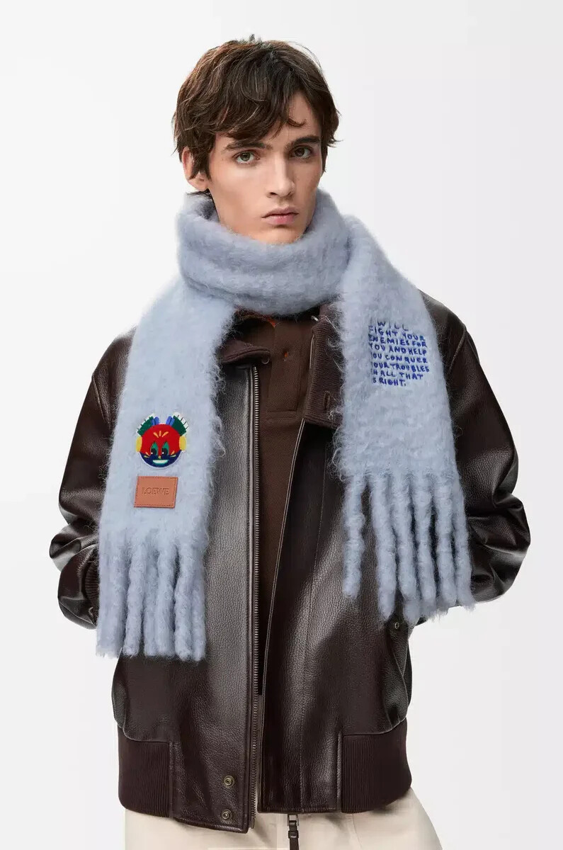 schal aus mohair- und wollmischung babyblau