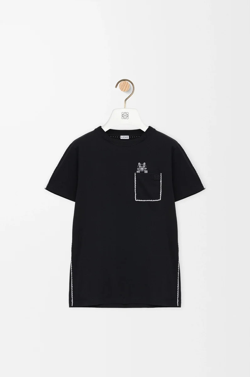schwarzes t-shirt aus baumwolle in regulärer passform