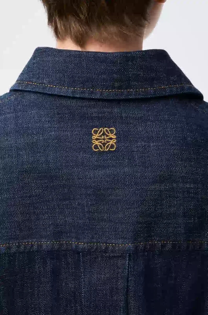 drapiertes hemd aus denim in indigoblau
