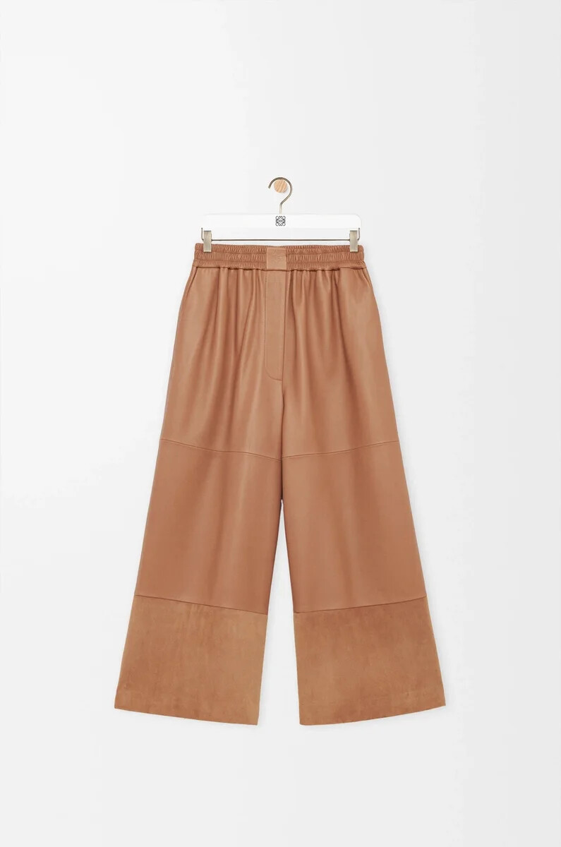 cropped pants aus nappa-lammleder und wildleder-ziegenleder toffee