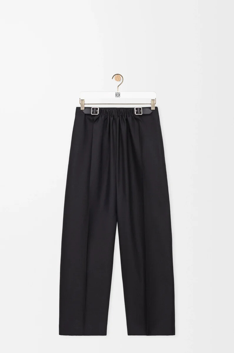 schwarze hose aus wolle und seide mit gürtel