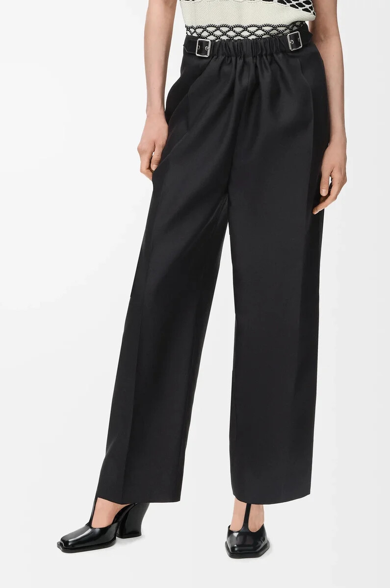 schwarze hose aus wolle und seide mit gürtel