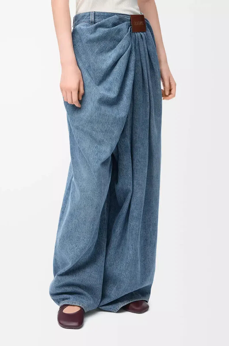 drapierte jeans in denim-indigoblau