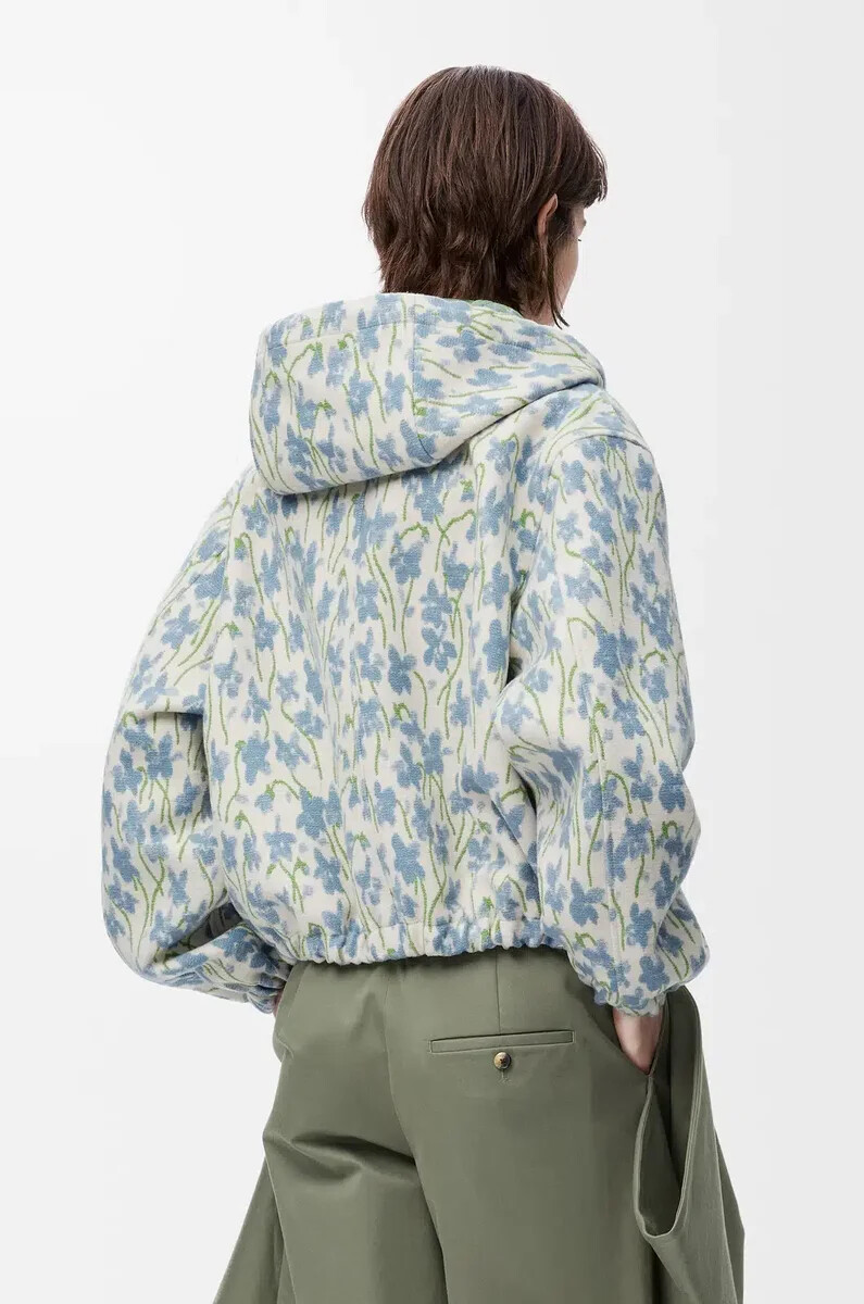 kapuzenjacke aus wolle und baumwolle weißblau