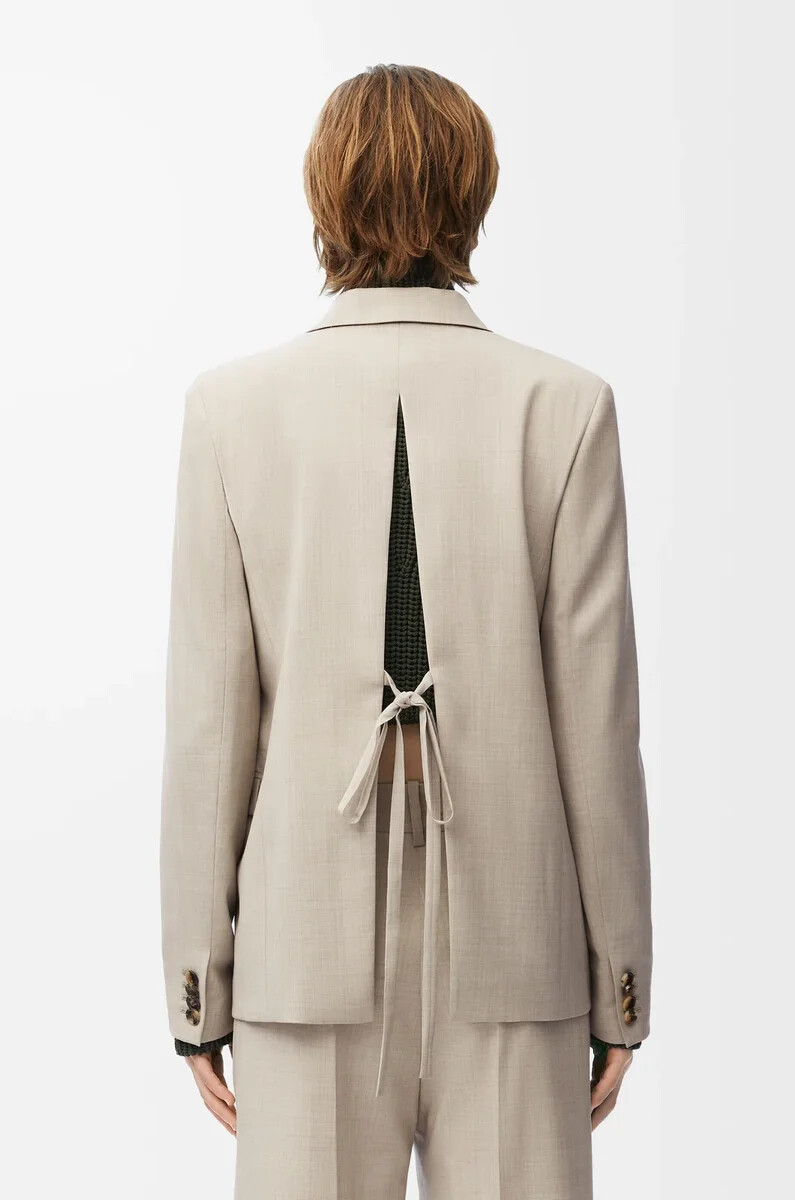 taillierter wollblazer in hellbeige melange