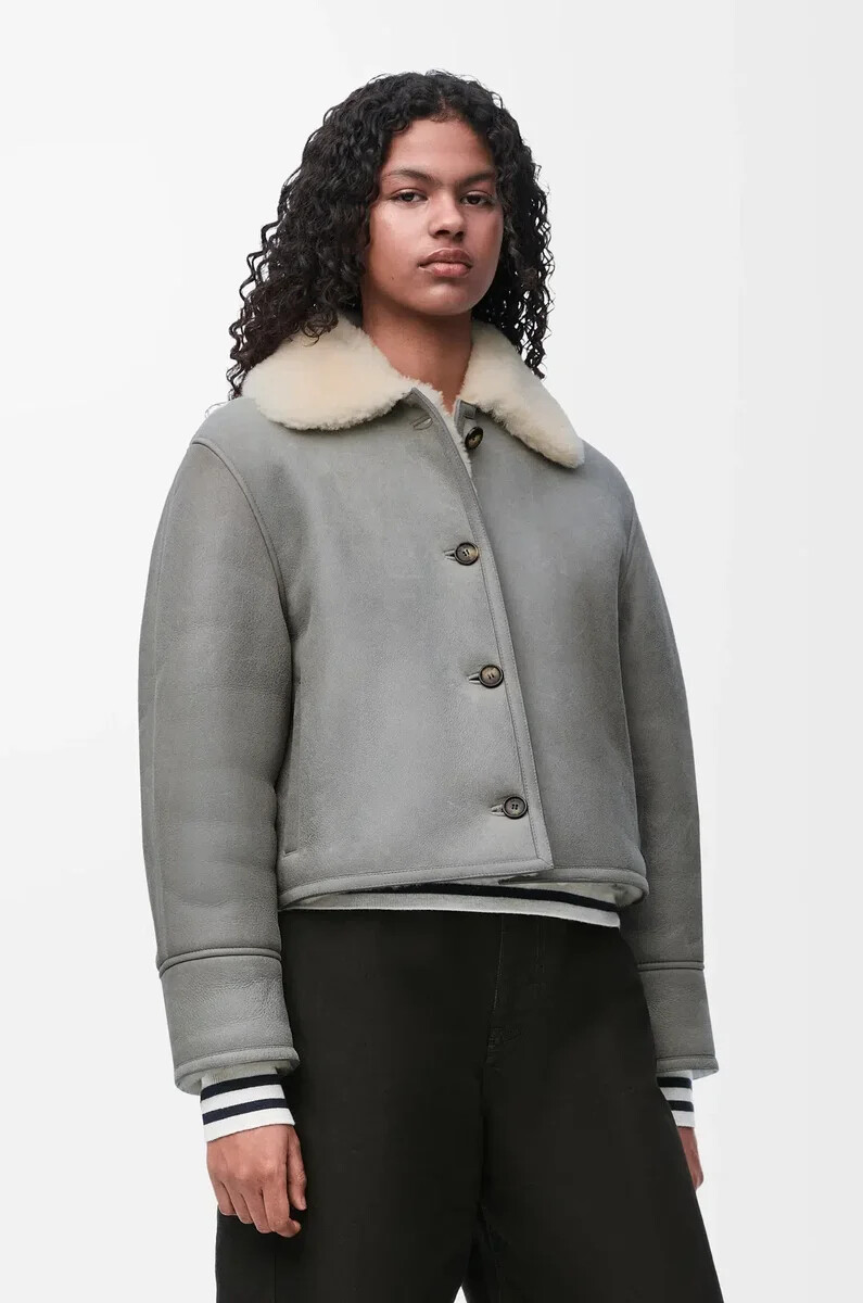 jacke aus shearling grau
