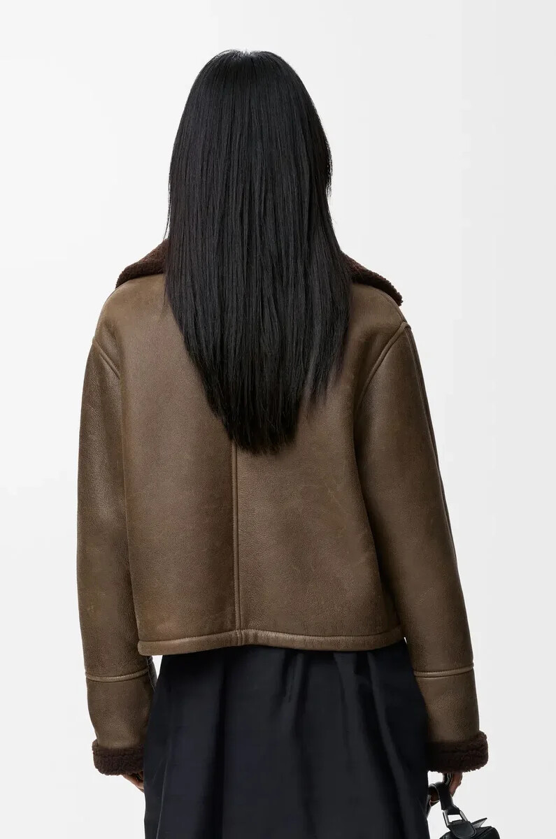 jacke aus shearling in salbei