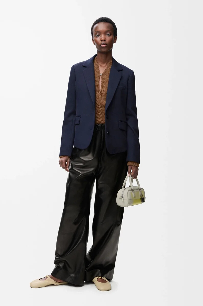 taillierter wollblazer in marineblau