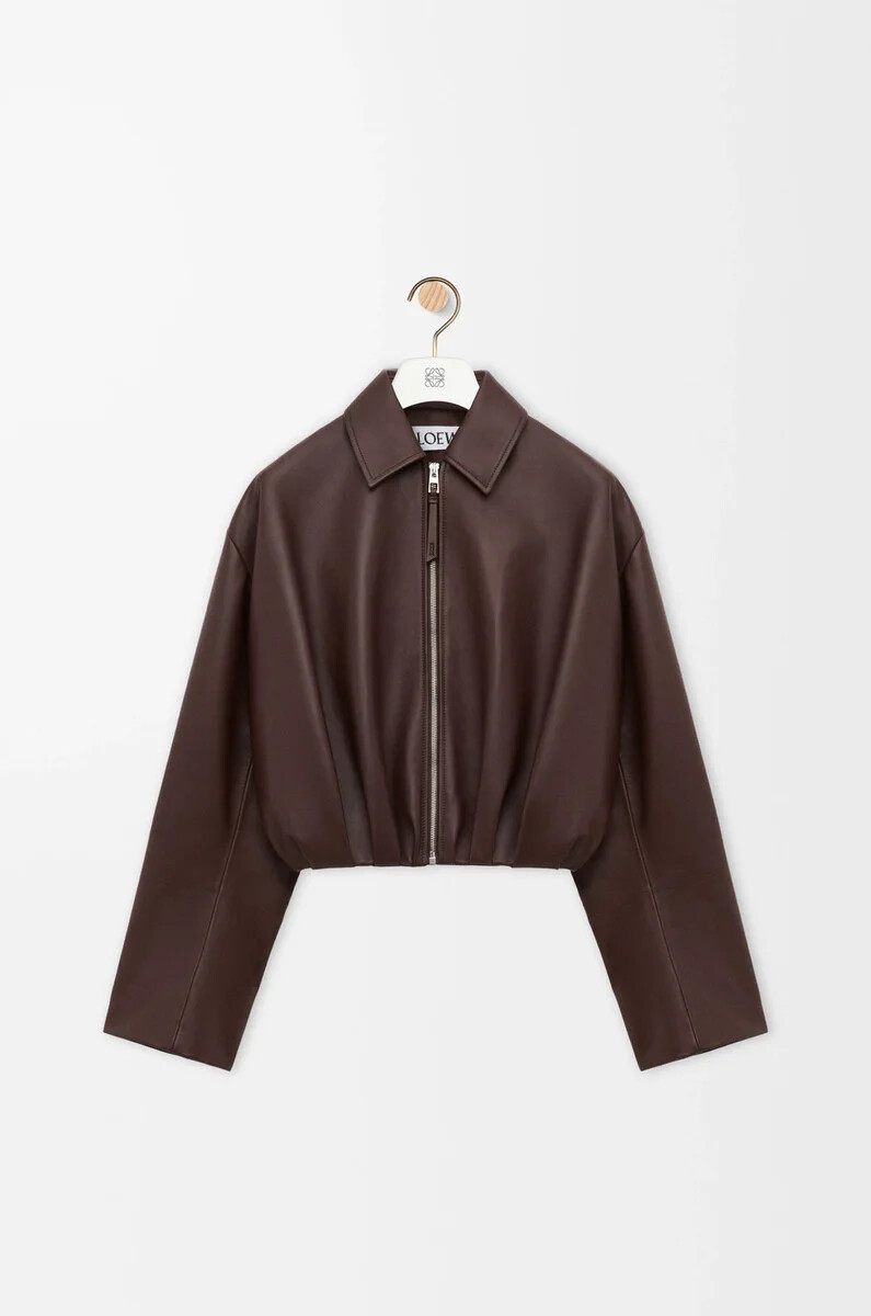 drapierte jacke aus nappa-lammleder in schokoladenbraun