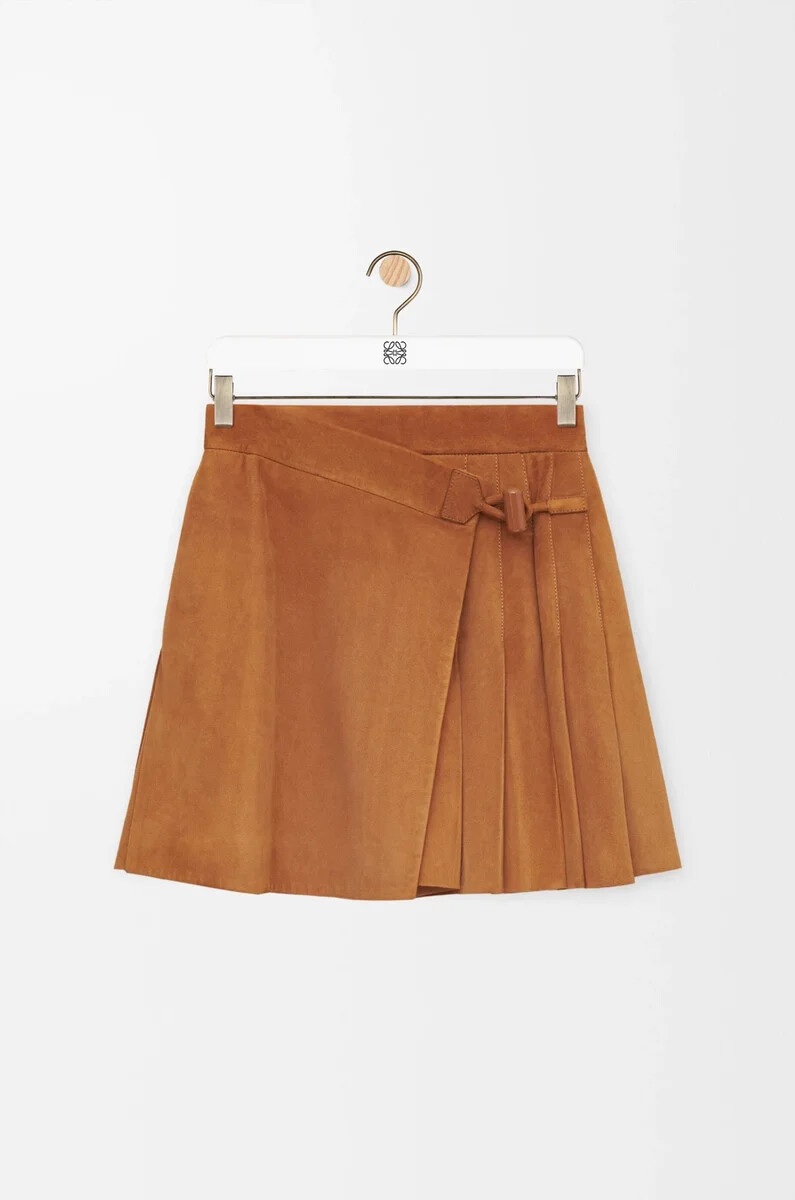 plissierter minirock aus wildleder-lammleder in toffee