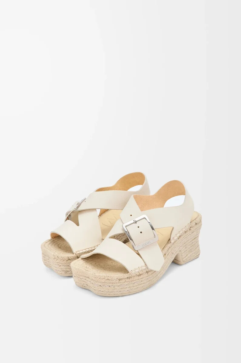 petal espadrille-plateausandalen aus weichem kalbsleder weiß
