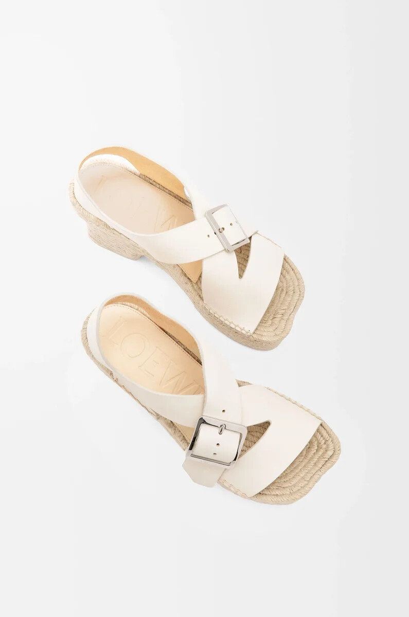 petal espadrille-plateausandalen aus weichem kalbsleder weiß
