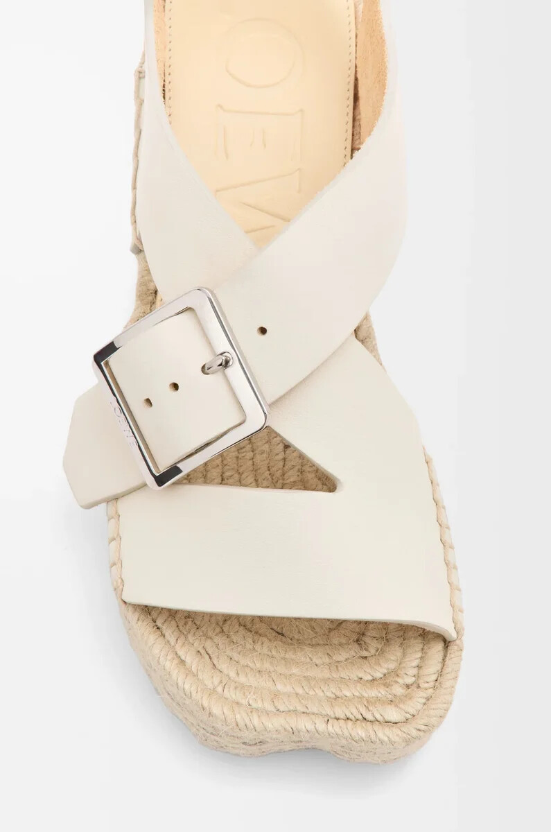 petal espadrille-plateausandalen aus weichem kalbsleder weiß